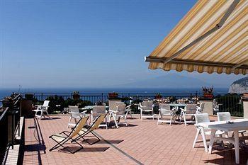 Hotel La Culla - Suore Oblate Del Bambin Gesu Sant'Agnello Exterior foto