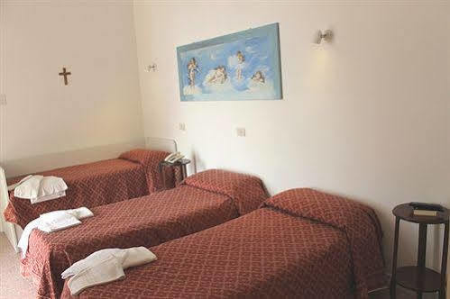 Hotel La Culla - Suore Oblate Del Bambin Gesu Sant'Agnello Exterior foto